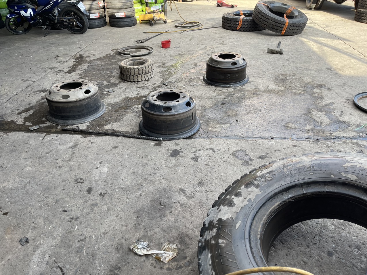 BẠN NÊN THAY LỐP XE MỚI THẾ NÀO LÀ AN TOÀN - TẠI BÌNH DƯƠNG